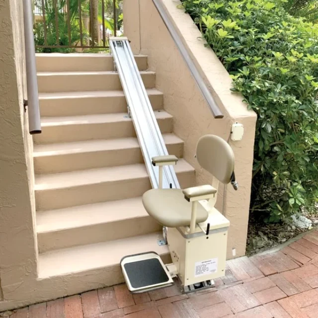 SL350OD Summit Outdoor Stairli